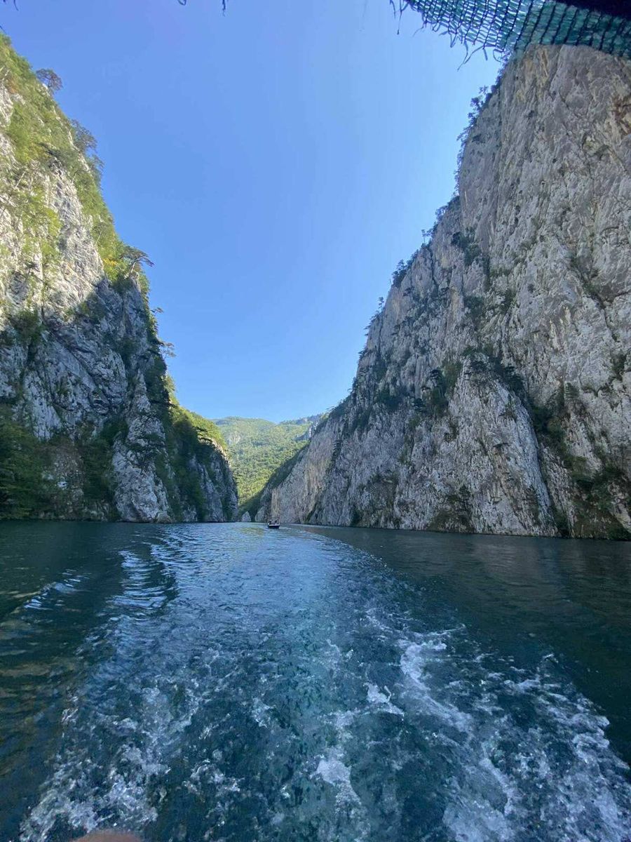 Boat trip through the Drina canyon